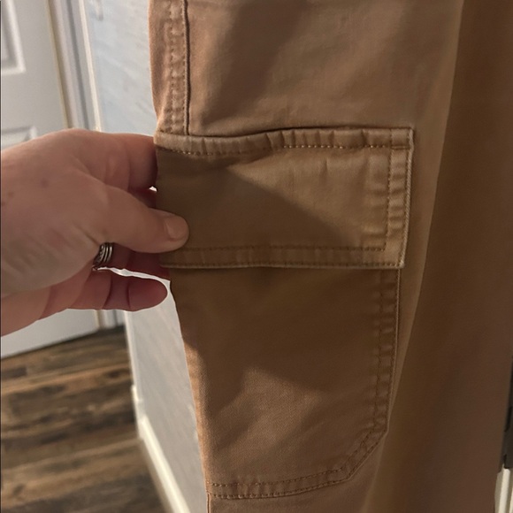 Talbots  Wide-Leg Cargo Chino Pants - Picture 11 of 11